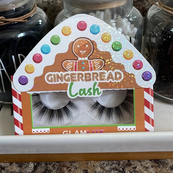 Glamlite Other - Glamlite Gingerbread Lashes